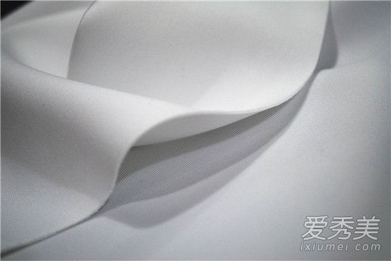 太空棉花和记忆棉花之间的差异