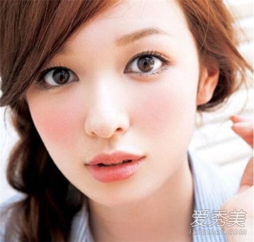 樱花梅最新流行的御眉是它那英俊的弓眉！