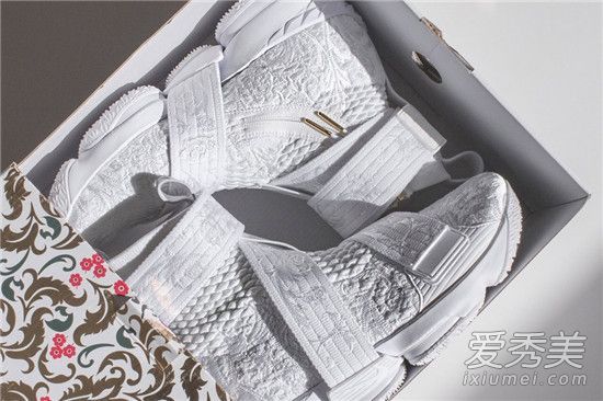 我在哪里可以买到15英镑的礼券?