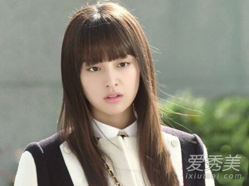 剪短。梳头发3招发型设计一个小女孩也可以有气场