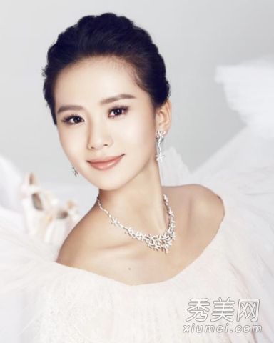 杨幂带领四个小花旦气质发型PK