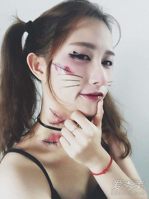 万圣节给自己一个黑色的肚皮女孩妆!