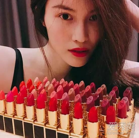 送你女朋友去过圣诞节?这些口红礼品盒必须被选中!