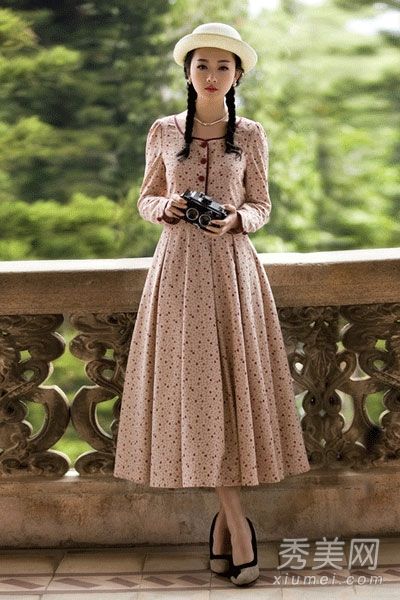 秋装具有复古和清新的文学风格