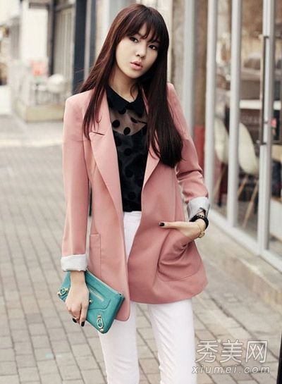 西装外套穿早秋连衣裙气质搭配