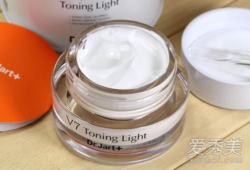 普通面霜涂抹不均匀的问题是什么?怎样才能均匀涂抹普通奶油?