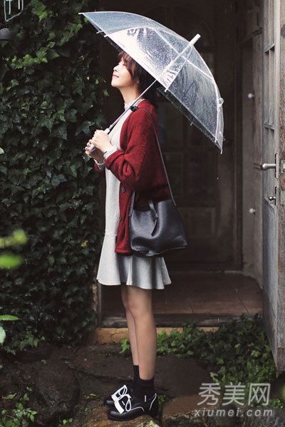 秋天穿什么样的针织开衫最适合搭配漂亮的服装