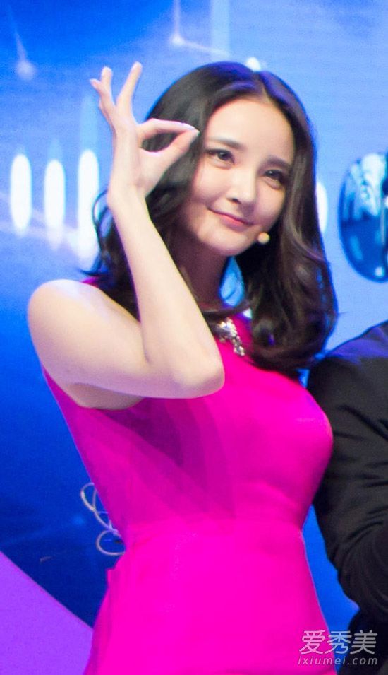 婚礼后,陆玉欣从“下巴精”变成了“躺着的蚕精”,还敢说自己没做过整容手术?