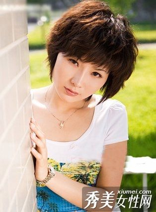 冬天潮热的女孩