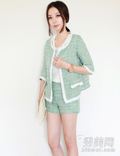 淡色和浅色的外套可以在换季时从街上拿走，也可以带去上班。