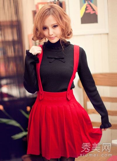 过老的趋势与新的秋季腰带裙相匹配。