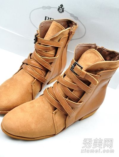 新款百搭2012年秋季靴子包