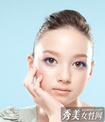 新年美容化妆品为淡季女性开启好运新妆
