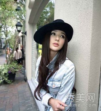 令人惊讶的是,秦岚和克里斯托女演员打扮得很丑,发型也很乱。