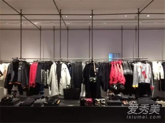 Urbanvivo的衣服贵吗?