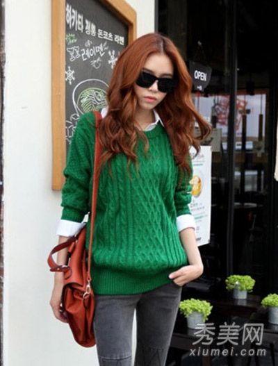 秋装带图片长袖单品带裤子是最时尚的。