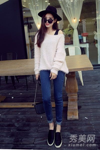 小香肩、性感迷人的秋装让人怜惜。