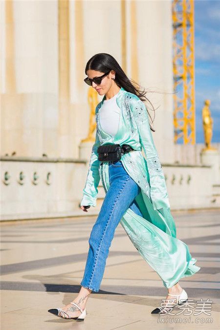 风衣并不是秋季的独家产品。