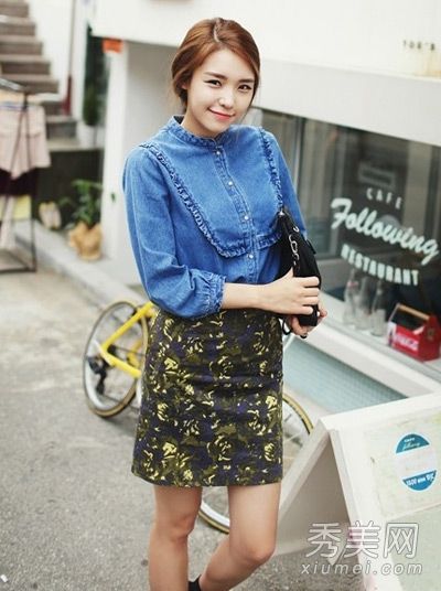 牛仔衬衫或马甲，以应对凉爽的秋天