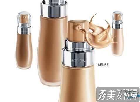 纯净无瑕的婴儿肌肉在冬天“裸露”