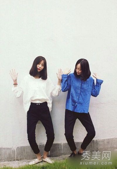 最新的女孩发型设计和她最好的朋友一起玩时尚。