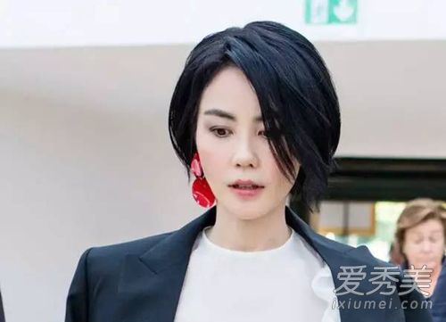 短发是主要力量吗?当王菲剪掉他的长发时,他的面部表情瞬间变了一倍。