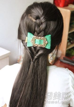 纯公主辫子的半扎头发过程的说明