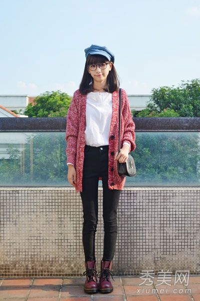 如何搭配针织开衫和裙子或裤子