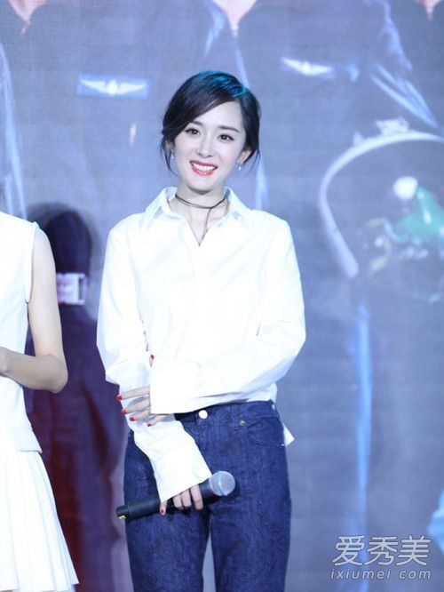 爆炸女王杨蜜将留下一个刘海,这是今年的大热门!