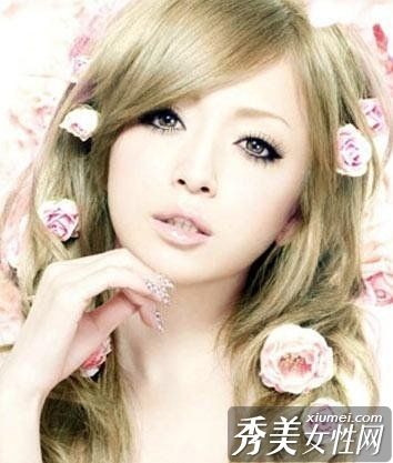 美瞳用美妆不同颜色搭配技巧