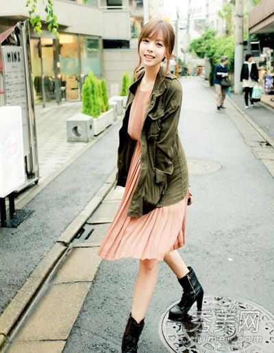 道晖芝甜美展示韩版秋装无死角