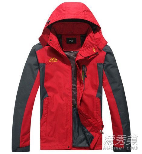 它透气吗？它太大了吗