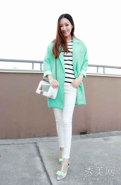 糖果色套装与OL必备的通勤套装相匹配