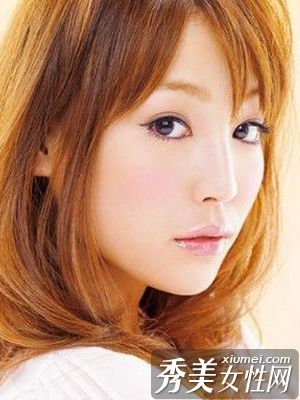 粉色温柔甜美浪漫春妆完美约会