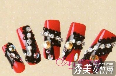 5件华丽的复古美甲让你爱不释手