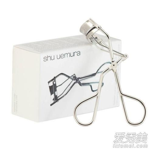 你用什么睫毛夹来做短睫毛?你如何使用睫毛夹来修剪短睫毛
