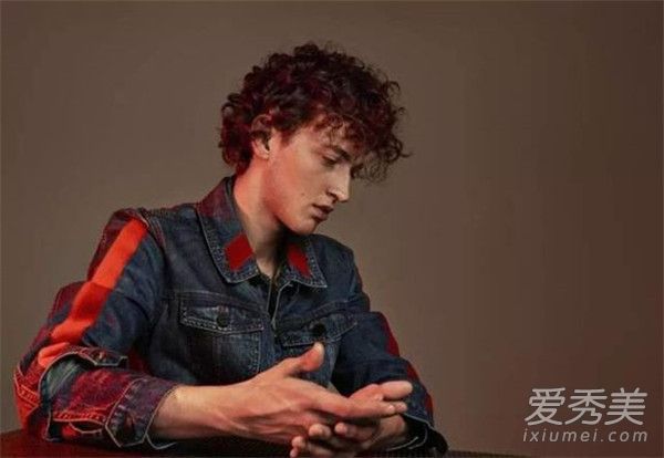 谁在设计和质量上更好，杰克·琼斯还是海伦·豪斯