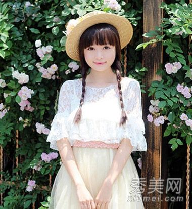 女孩的方脸适合什么发型?长发变成可爱的女孩