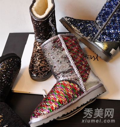 2012雪地靴新款搭配打底裤看起来最好