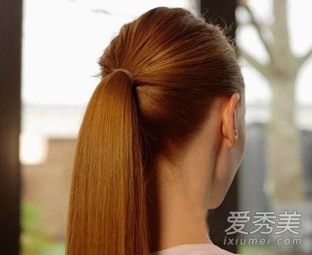 如何系马尾更好看五步图