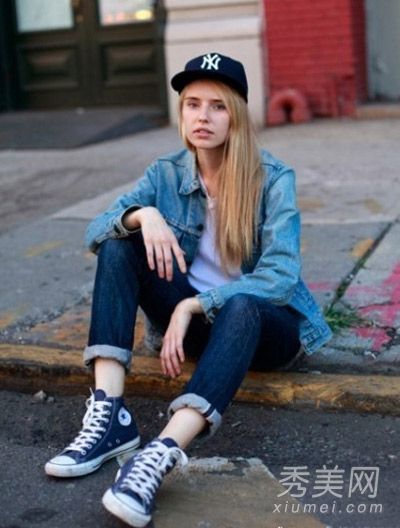 牛仔夹克的凉爽感是本季丹宁最受欢迎的。