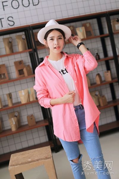 长袖衬衫室内t恤秋季时尚穿着方法