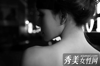 不要让黑暗扰乱你的“脖子”颜色。