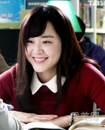 青潭洞的爱丽丝:文根英展示韩式减龄发型