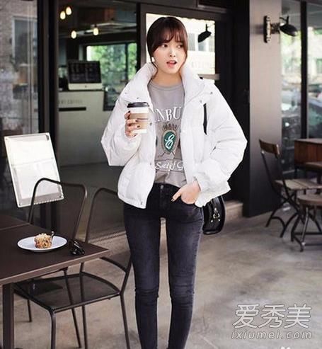 面包衣服是羽绒服吗？面包服装的面料是什么？