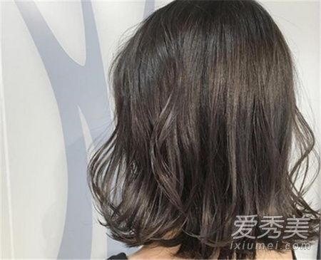 时尚、气质和关怀?这是2018年女孩的四种发型。