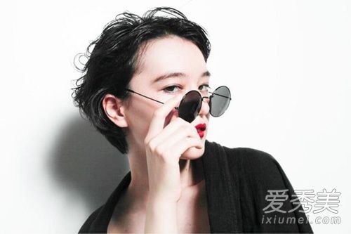 2018新款时尚短发图片看后想剪!