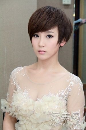 《伊奥拉的好消息》试图让吴京一头近乎纯短发