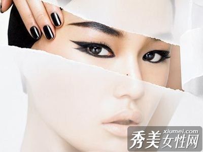 浓密弯曲的睫毛使他的眼睛闪闪发光,并使他迅速流脓。