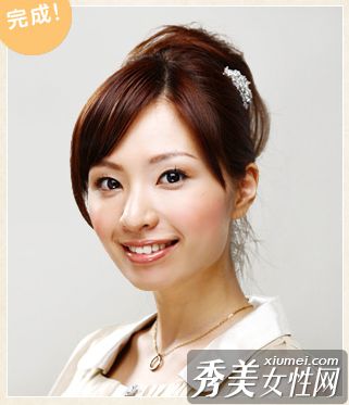 采访发型,创造成熟和智慧的美丽